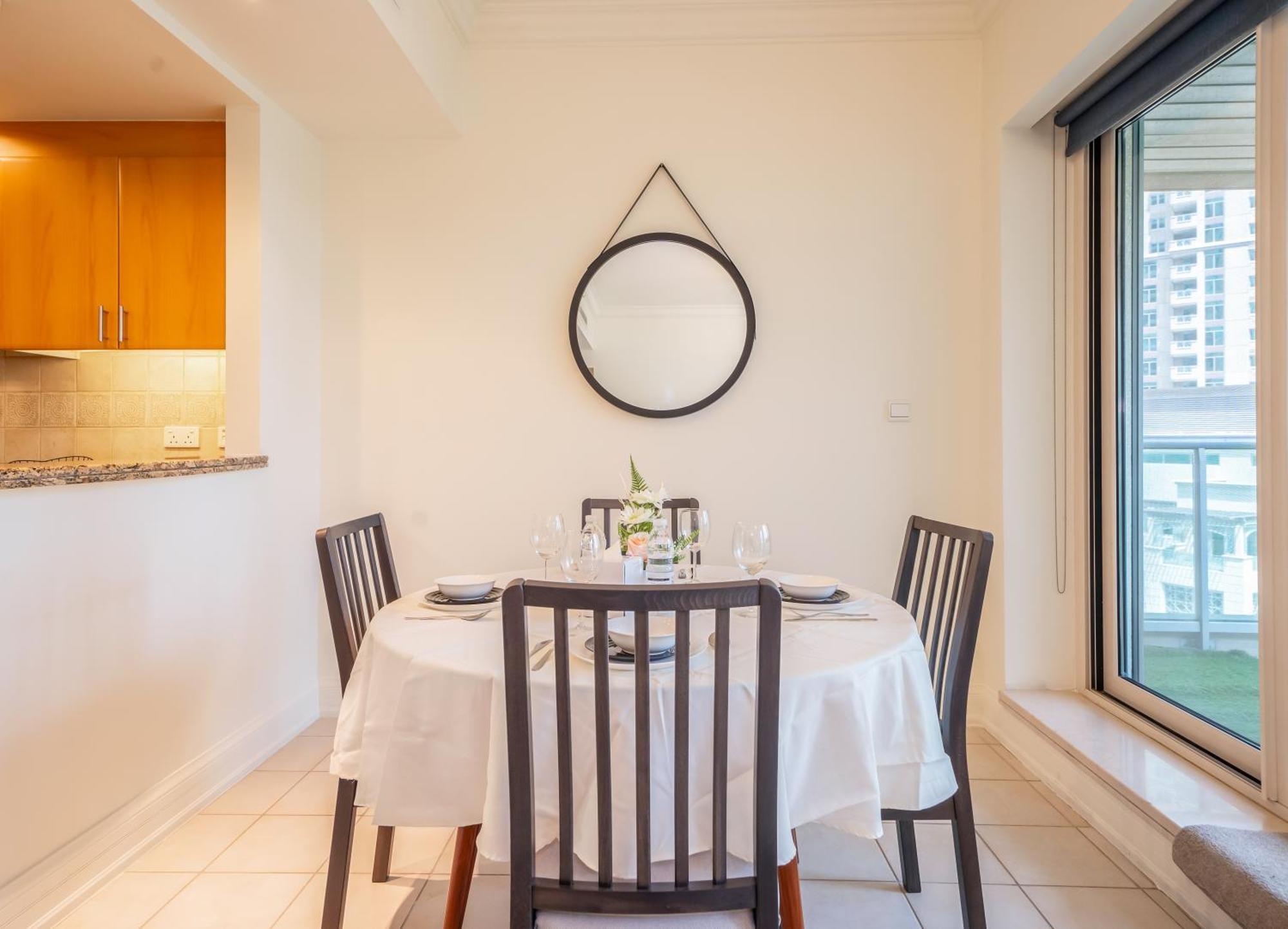 Quickstay Homes -2br At Al Mesk Tower Marina Дубай